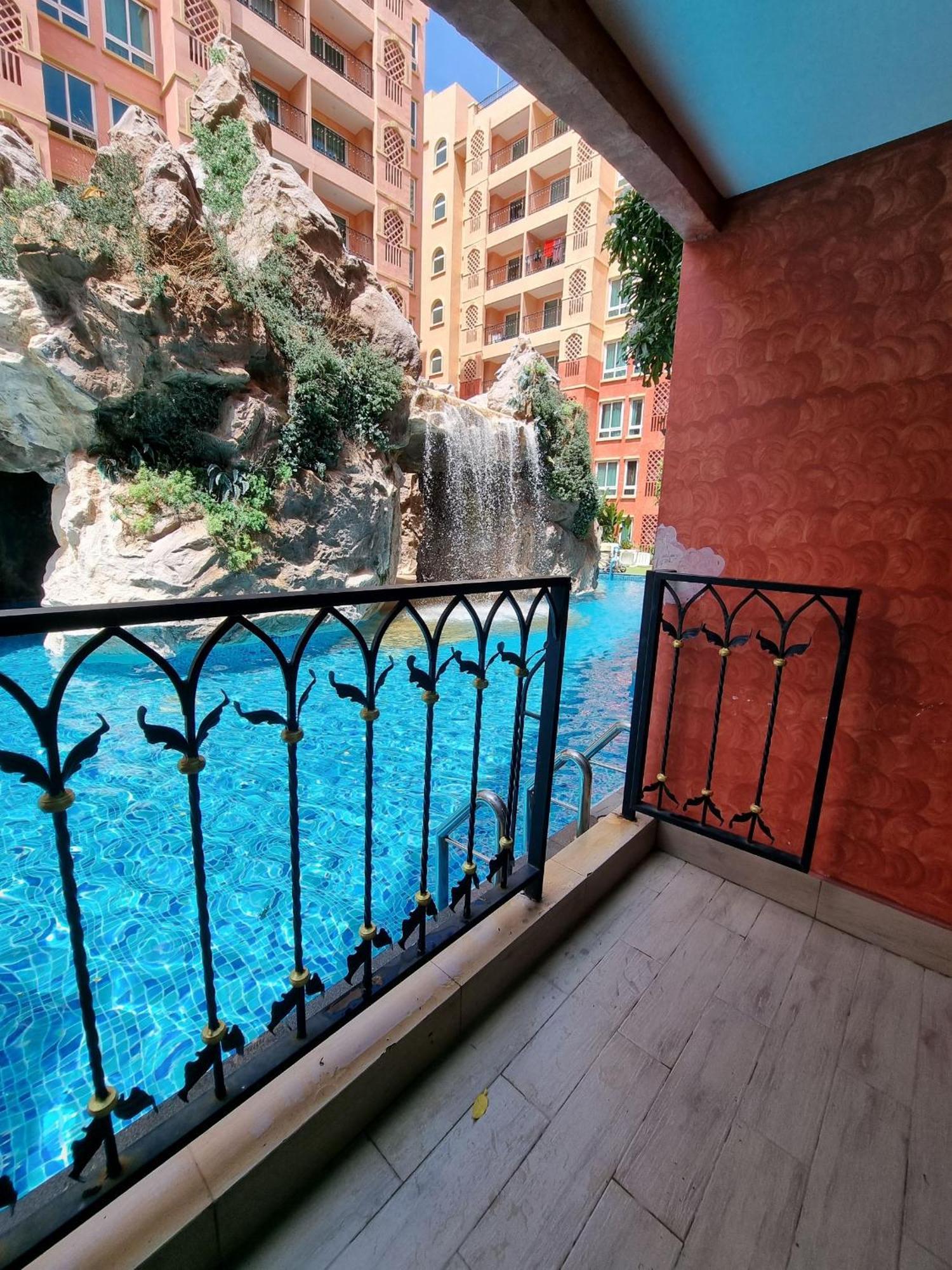 Seven Seas Resort Pattaya & Sofa Bed Jomtien Beach Buitenkant foto