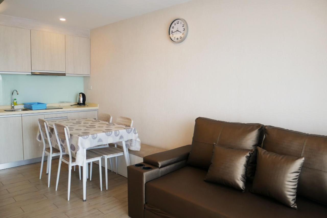 Seven Seas Resort Pattaya & Sofa Bed Jomtien Beach Buitenkant foto