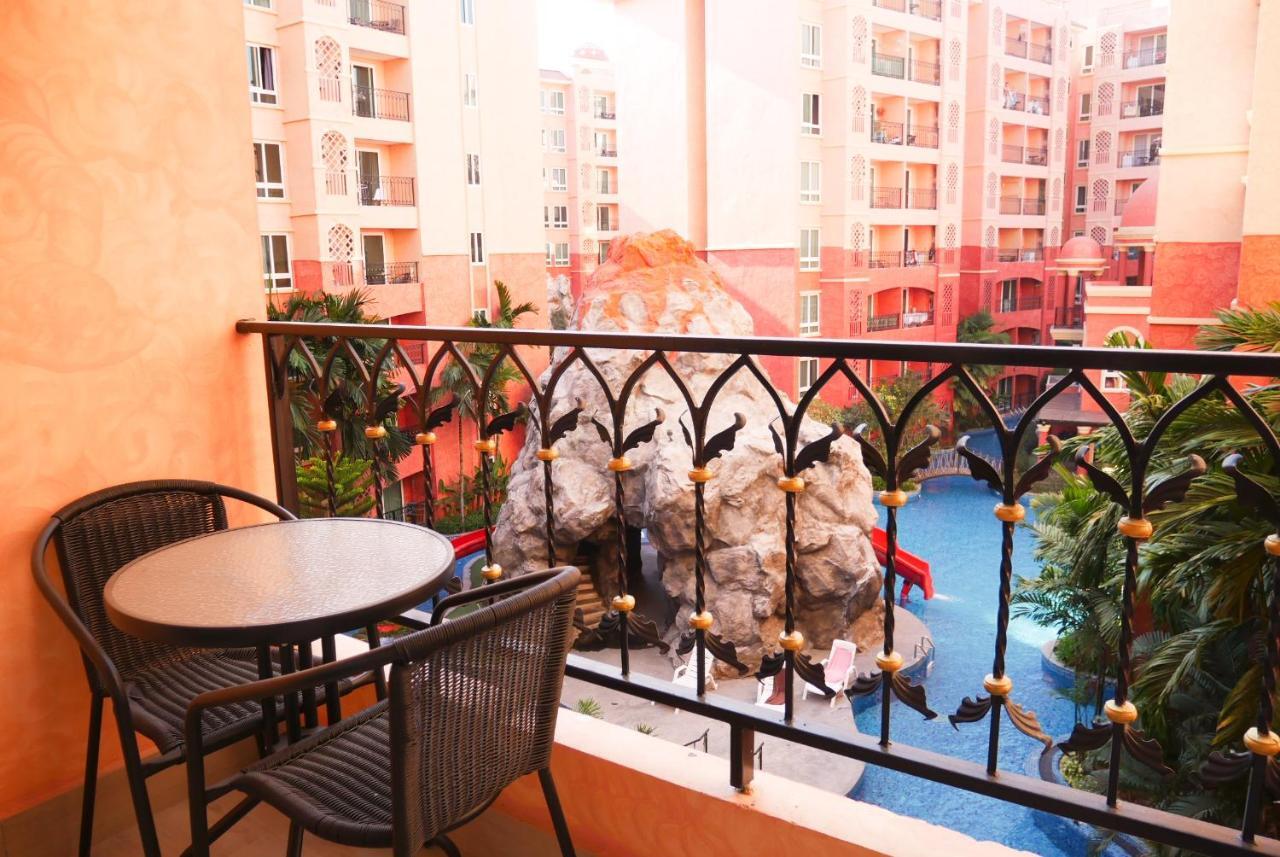 Seven Seas Resort Pattaya & Sofa Bed Jomtien Beach Buitenkant foto